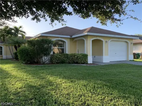 Income-Producing Duplex in Cape Coral