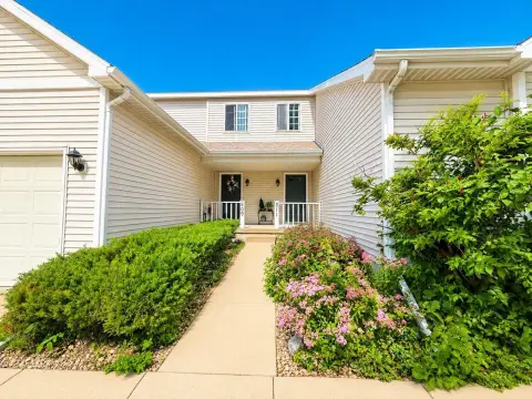 Side-by-Side Duplex with Two 3BR Units