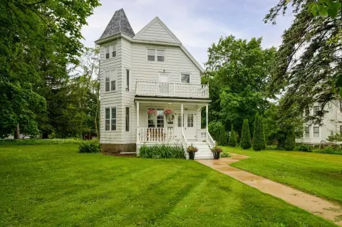 Updated Victorian Residential Duplex
