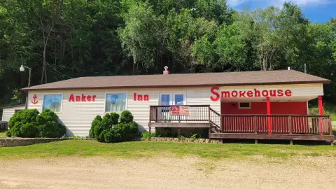 Restaurant and Bar Building