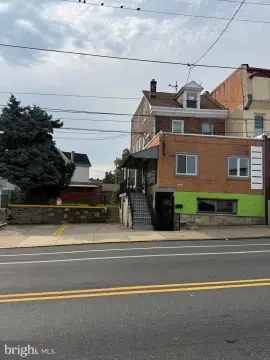Mixed-Use Property with Covered Garages