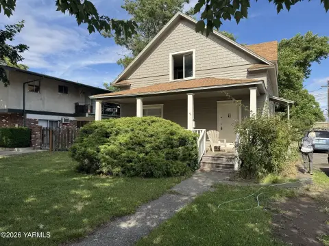 Quadplex with Rear Cottage