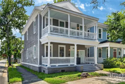 Updated Victorian Duplex with Deck