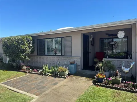 Contemporary Bungalow Income Property