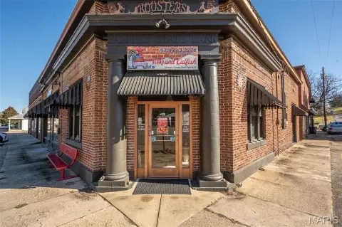 Turn-Key Restaurant Building For Sale