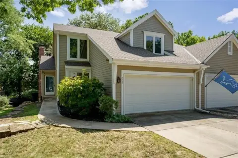 Residential Income Duplex with Main-Floor Suite