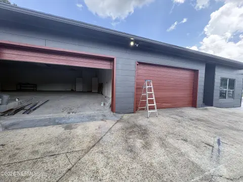 Flex Warehouse with Office Buildout