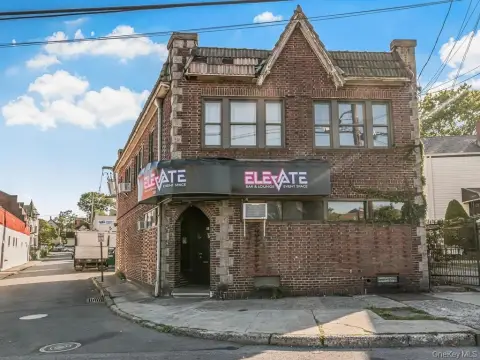 Corner Brick Bar and Lounge Building