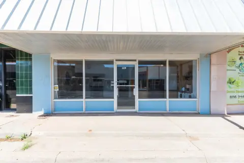 Downtown Shamrock Commercial Opportunity