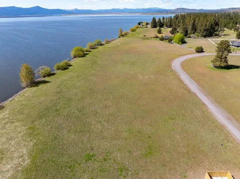 Lakefront Lot in Chiloquin, Oregon