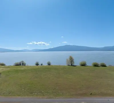 Lakefront Lot in Chiloquin, Oregon