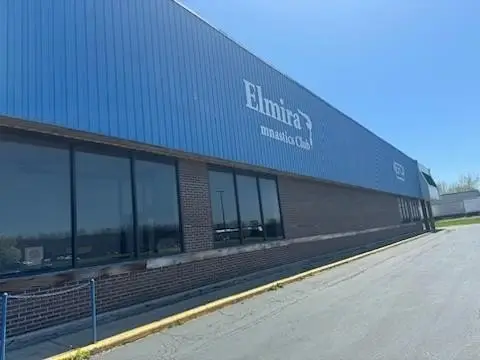 Spacious Retail/Sports Complex Opportunity