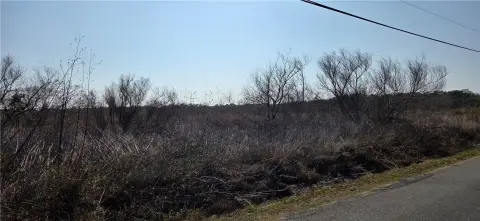 Wooded 1-Acre Rockport Land