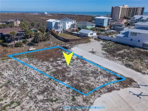 Oversized Lot in Old Town