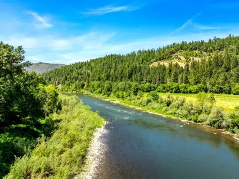 81 Acres with Rogue River Frontage