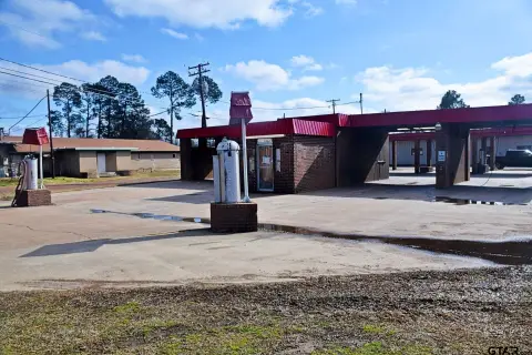 4-Bay Car Wash with Office