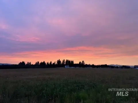Stunning 20-Acre View Lot