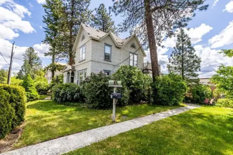 Historic Triplex in Browns Addition