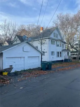 Rochester Duplex in Maplewood District