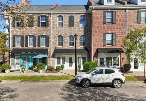 Mixed-Use Townhome with Flex Space