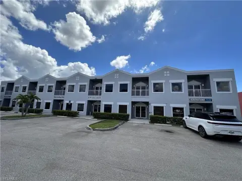 Two-Story Flex Space with Warehouse