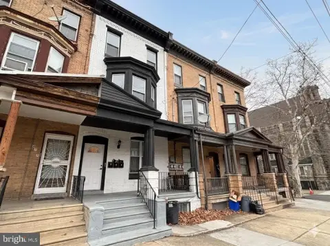 Renovated Triplex on Girard Avenue
