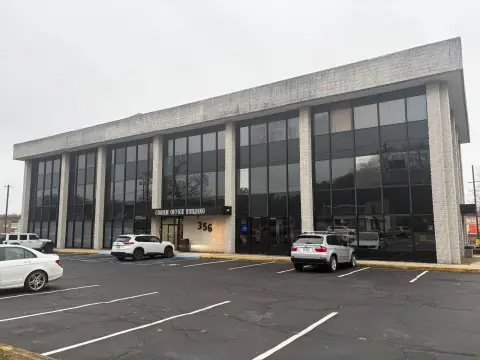 Retail Space in Shopping Hub