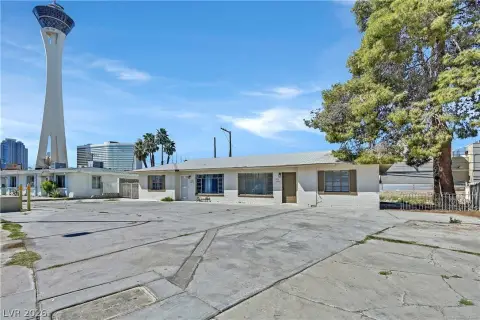 Las Vegas Duplex Near Strip