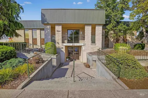 Multi-Tenant Office Building