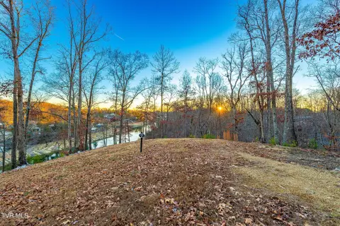 Boone Lake Waterfront Acreage