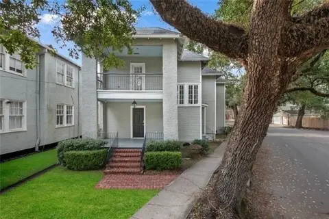 Spacious Duplex Near Tulane, Loyola