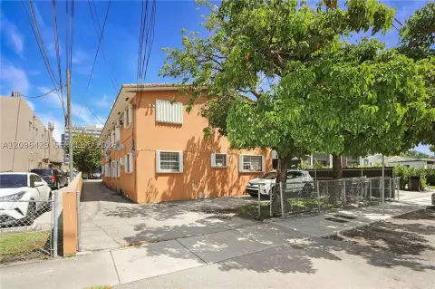 6-Unit Multifamily Building