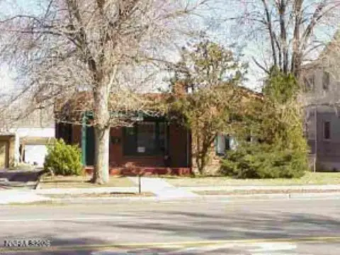 Midtown Duplex With Carport