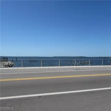 Bay-Front Land with Seawall Permit
