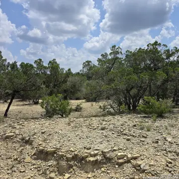 Land in Lakehills, Texas