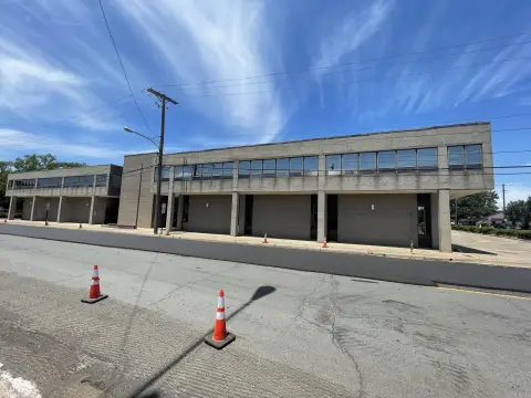 Flex Building with Warehouse Space