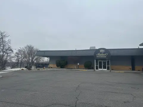 Remodeled Furnished Restaurant with Patio