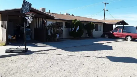 Duplex with Additional Lot