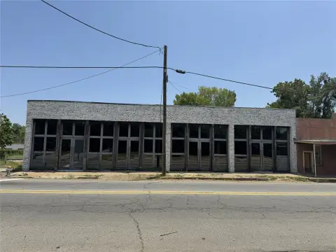 Warehouse Unit with Loading Dock