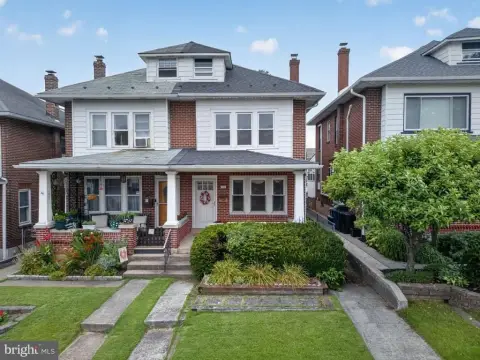 Twin Home with One-Car Garage