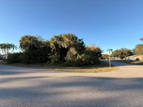 Oversized Corner Lot in Port Charlotte