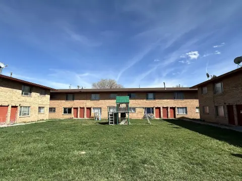 20-Unit Apartment Complex For Sale