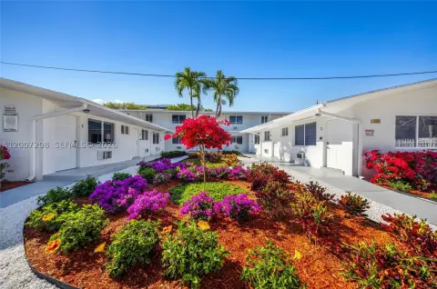 Renovated 14-Unit Apartment Building