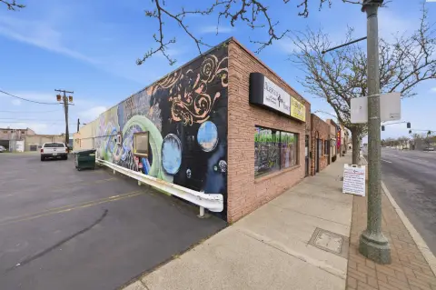 Retail Storefront with Private Offices