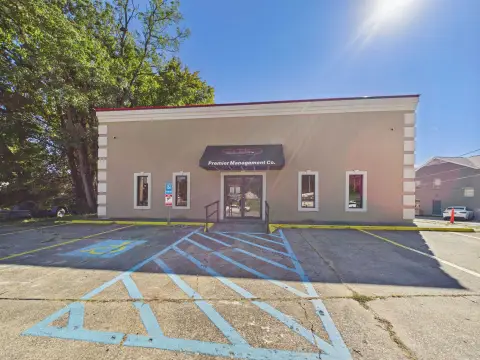 Mixed-Use Building with Warehouse Space