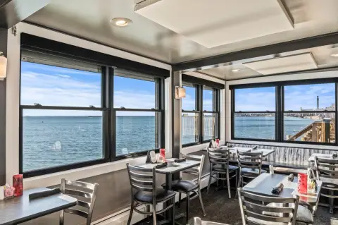 Waterfront Restaurant with Bay Views
