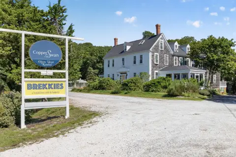 18-Room Historic Hotel