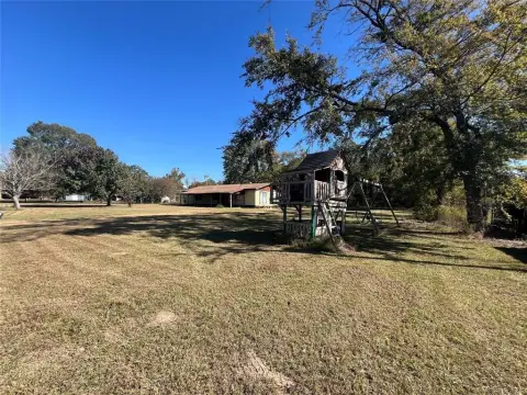 Spacious Lot in Avery, Texas