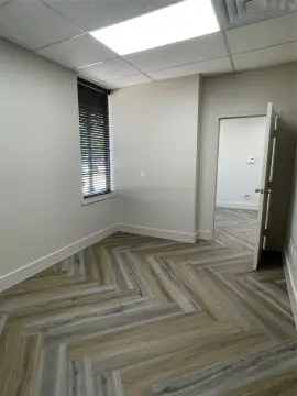 Ground-Floor Office Unit