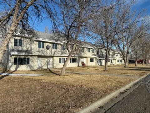 10-Unit Apartment Building